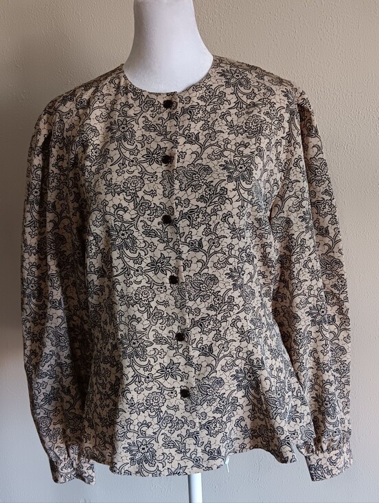 Apostrophe Tops - Whimsigoth Victorian Cream Black Button Up Blouse Size 12, Lightweight